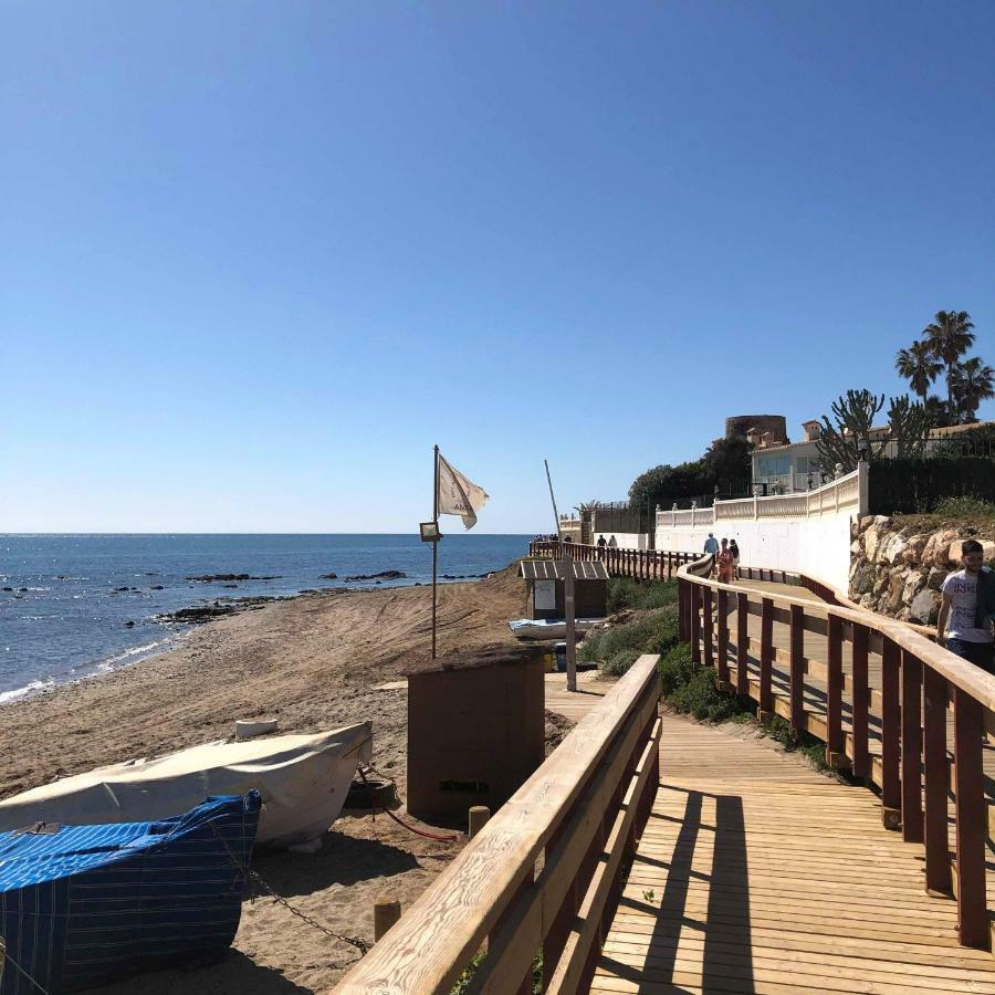 In Calypso,calahonda 200 Metres From The Sitio de Calahonda